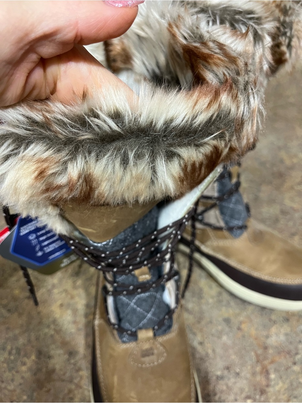 NWT Helly Hansen Garibaldi Waterproof Winter Boots Brown Faux Fur Sz 7.5 Fall - Picture 15 of 16
